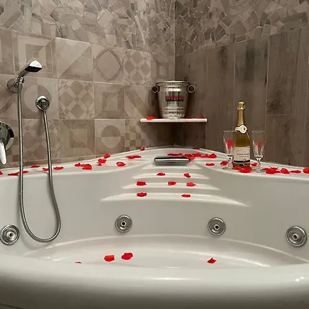 Апартаменты Paradiso Del Relax *